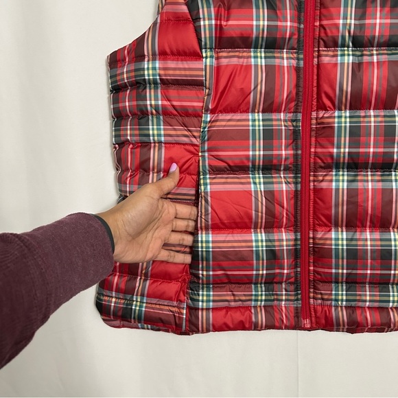Lands' End Women's Plaid Print Red Puffer Vest Sleeveless Jacket sz M/P 10-12 - Picture 5 of 9